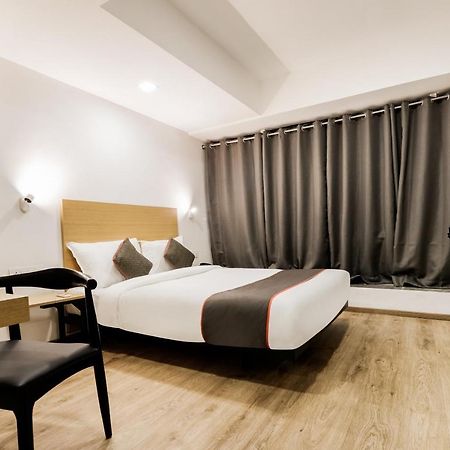 โอโย ทาวน์เฮาส์ 169 อควา คอริดอร์ Hotel Bhatha ภายนอก รูปภาพ