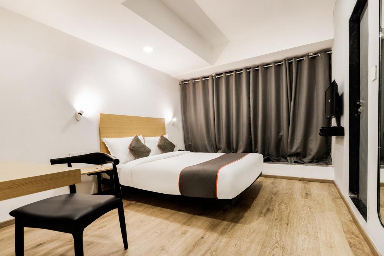 โอโย ทาวน์เฮาส์ 169 อควา คอริดอร์ Hotel Bhatha ภายนอก รูปภาพ